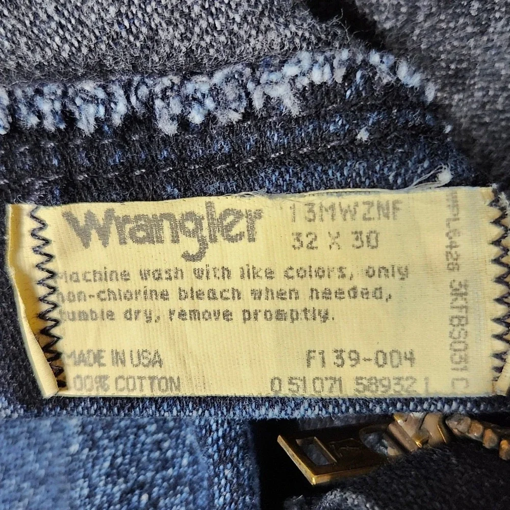 Wrangler Jeans Men 32x30 Blue Excellent Acid Wash Cowboy Cut 13MWZNF Made in USA